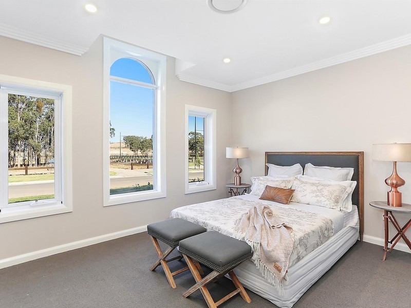 90 Jenolan Circuit, Harrington Park NSW 2567