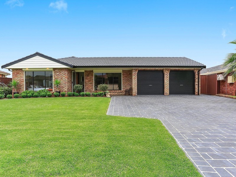 31 Adrian Street, Macquarie Fields NSW 2564