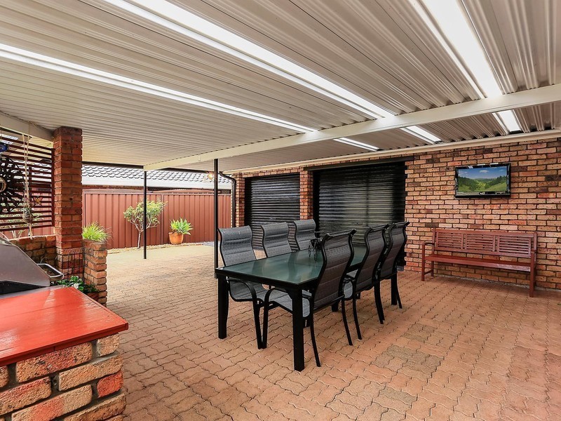 31 Adrian Street, Macquarie Fields NSW 2564