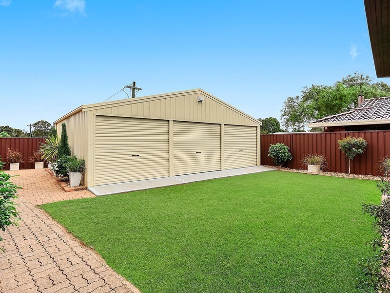 31 Adrian Street, Macquarie Fields NSW 2564