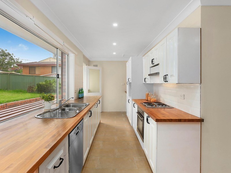 4 Townson Avenue, Leumeah NSW 2560