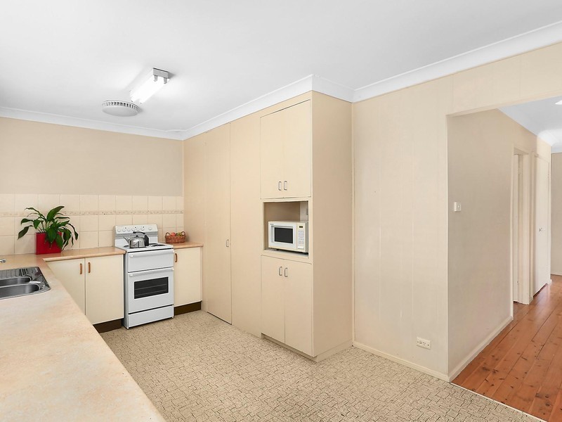 28 Lugarno Avenue, Leumeah NSW 2560