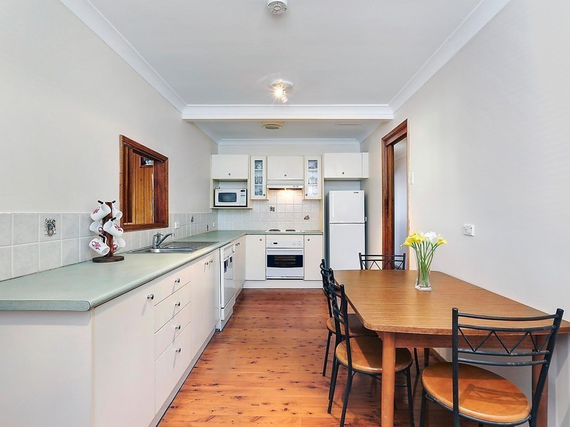 9 Quiros Avenue, Fairfield West NSW 2165