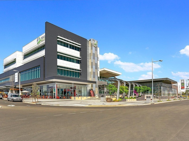 6 Lawrence Street, Oran Park NSW 2570