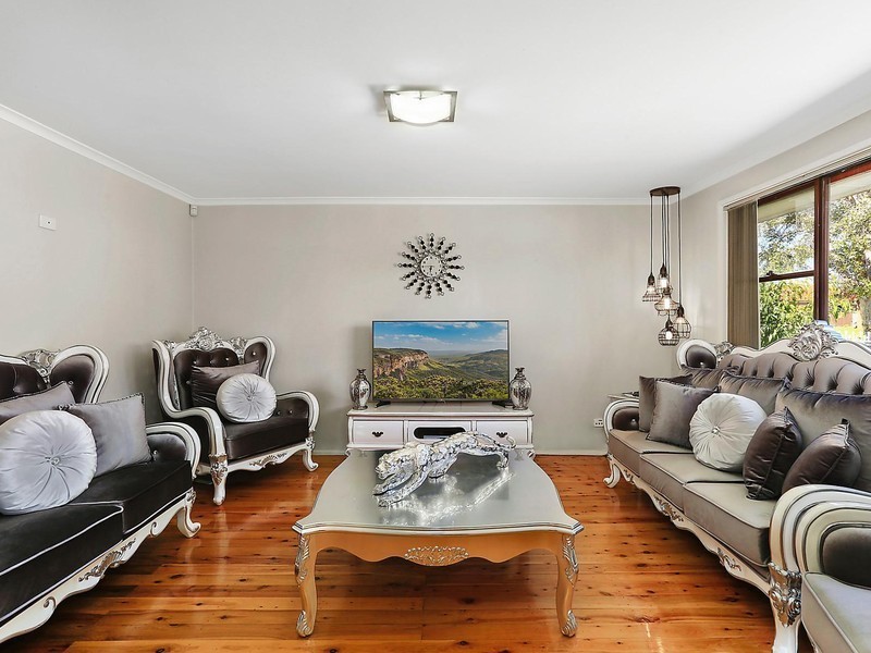 152 Mimosa Road, Bossley Park NSW 2176