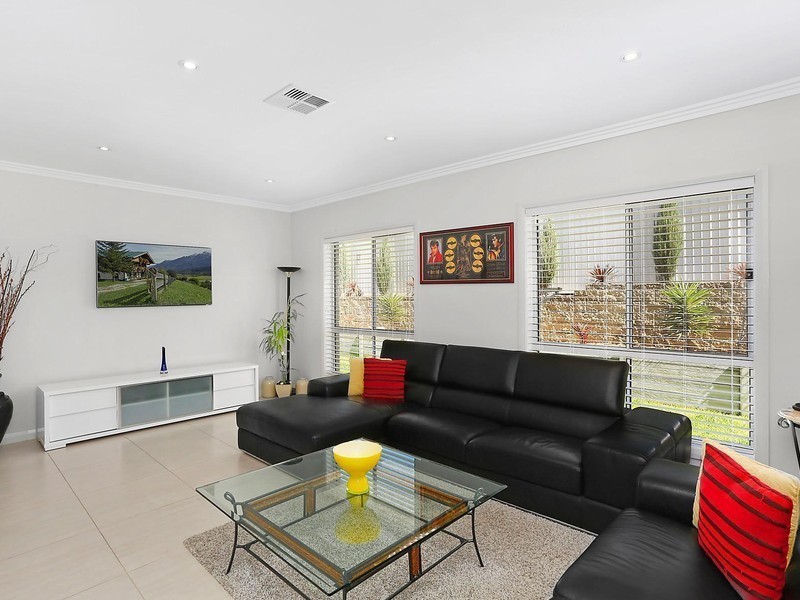 25 Central Avenue, Oran Park NSW 2570