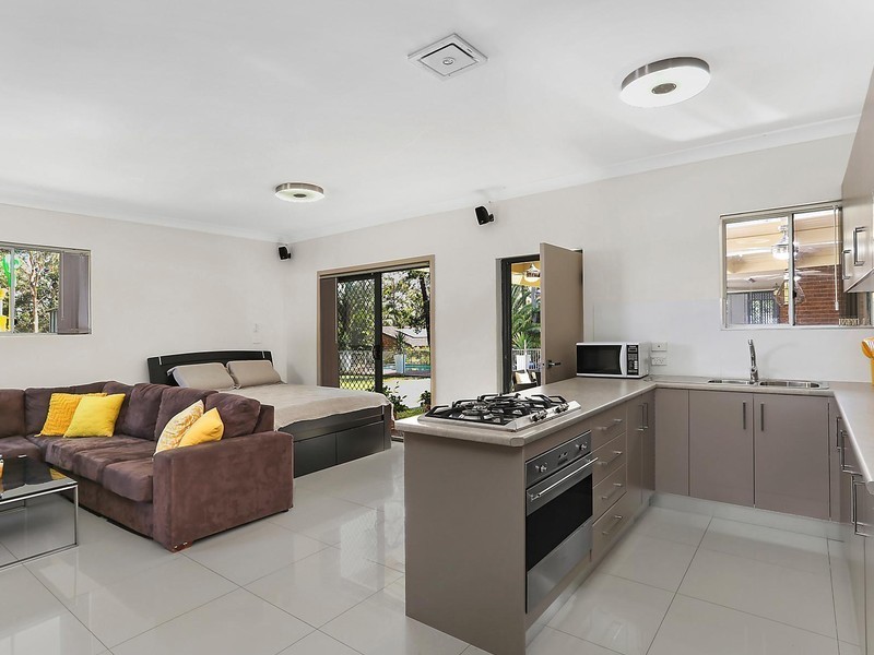 12 Kingdon Parade, Long Point NSW 2564