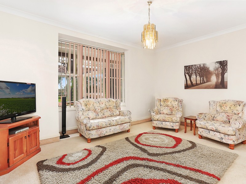 13 Matthew Close, Mount Annan NSW 2567