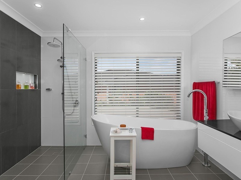 60 Glen Alpine Drive, Glen Alpine NSW 2560