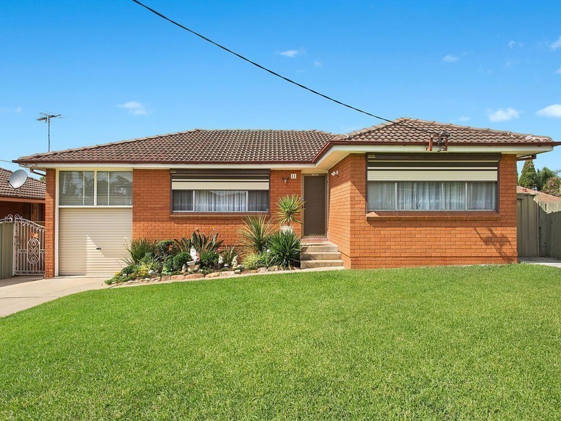 11 Bowler Avenue, Fairfield NSW 2165