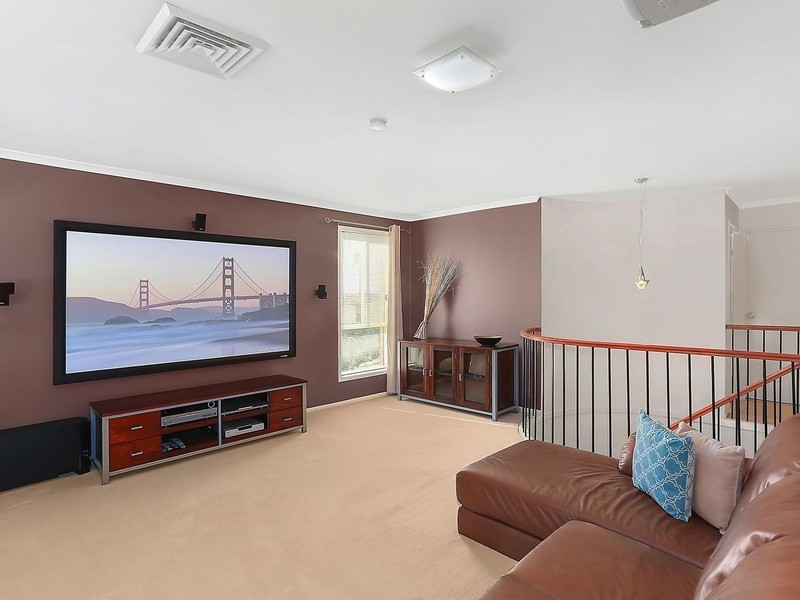 17 Invergowrie Avenue, Glen Alpine NSW 2560