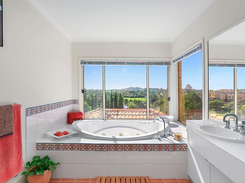 17 Invergowrie Avenue, Glen Alpine NSW 2560