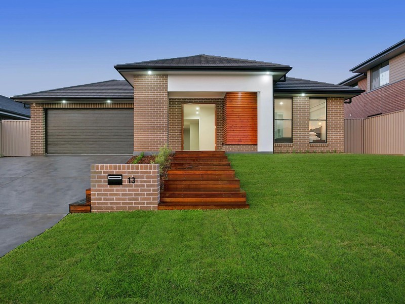 13 Doolan Crescent, Harrington Park NSW 2567
