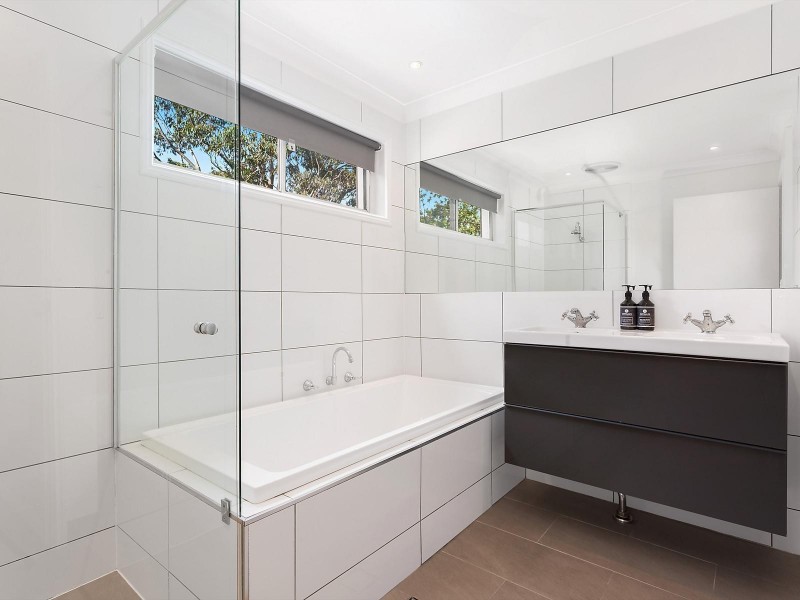 5 Taynish Avenue, Camden South NSW 2570