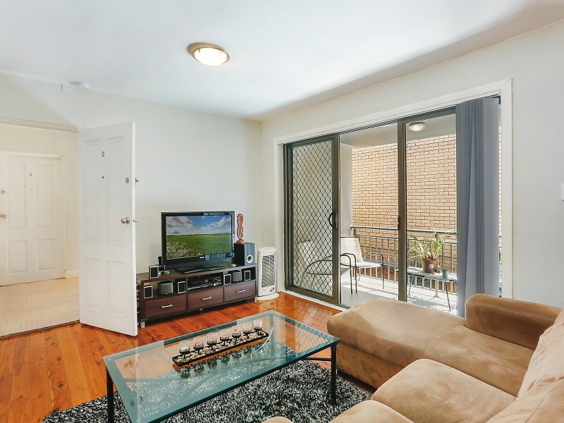 6 Sturt Street, Campbelltown NSW 2560