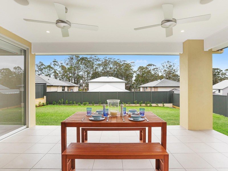 8 Douglas Place, Harrington Park NSW 2567