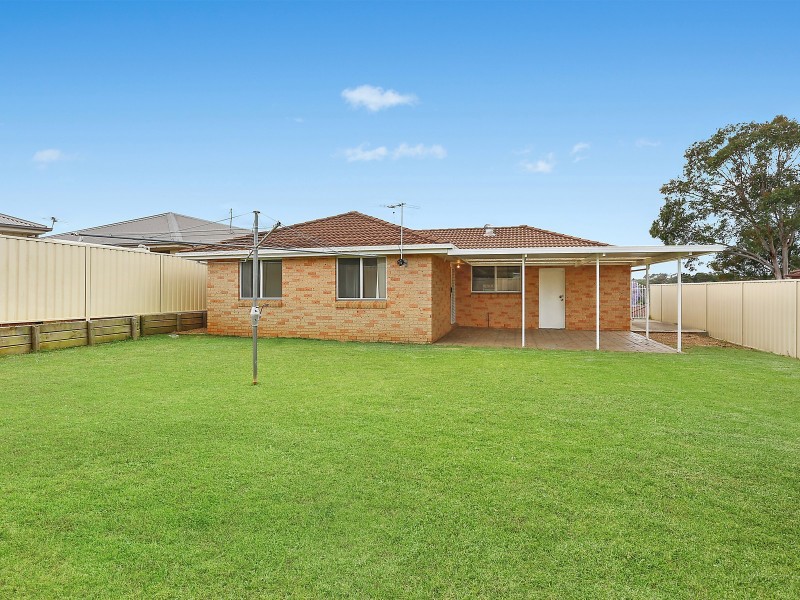 5 Westland Close, Raby NSW 2566
