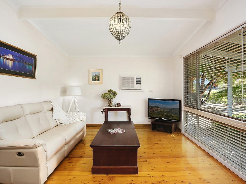 32 Castlereagh Street, Tahmoor NSW 2573