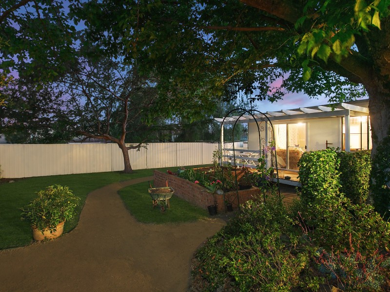 32 Castlereagh Street, Tahmoor NSW 2573