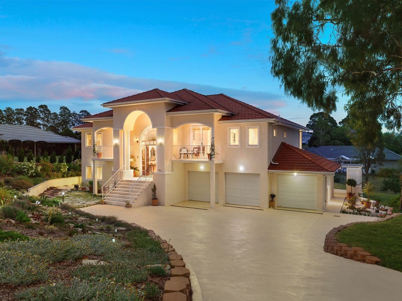 62 The Old Oaks Road, Grasmere NSW 2570