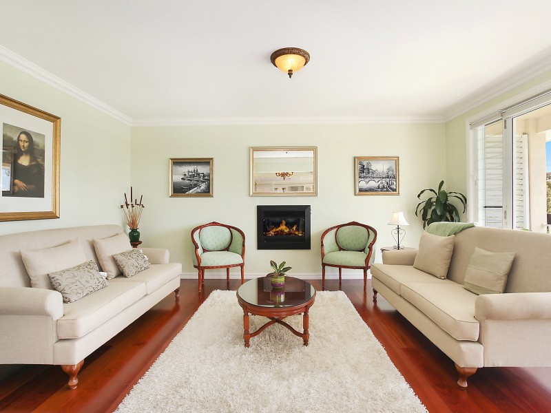 62 The Old Oaks Road, Grasmere NSW 2570