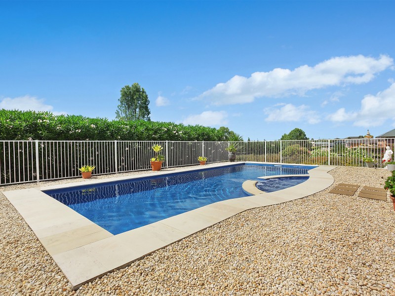 62 The Old Oaks Road, Grasmere NSW 2570