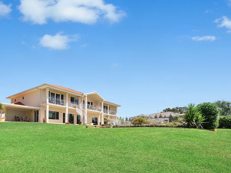 62 The Old Oaks Road, Grasmere NSW 2570