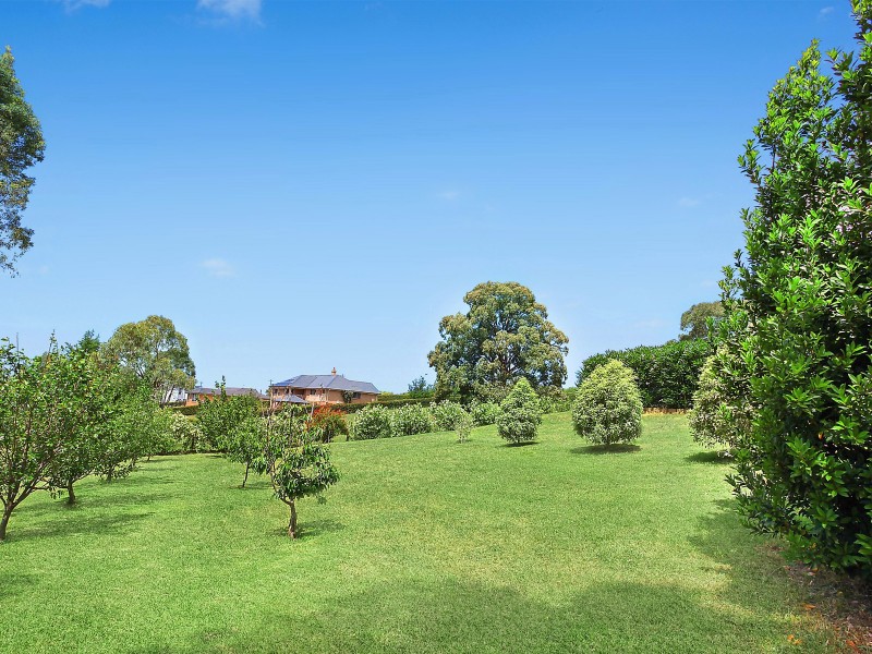 62 The Old Oaks Road, Grasmere NSW 2570