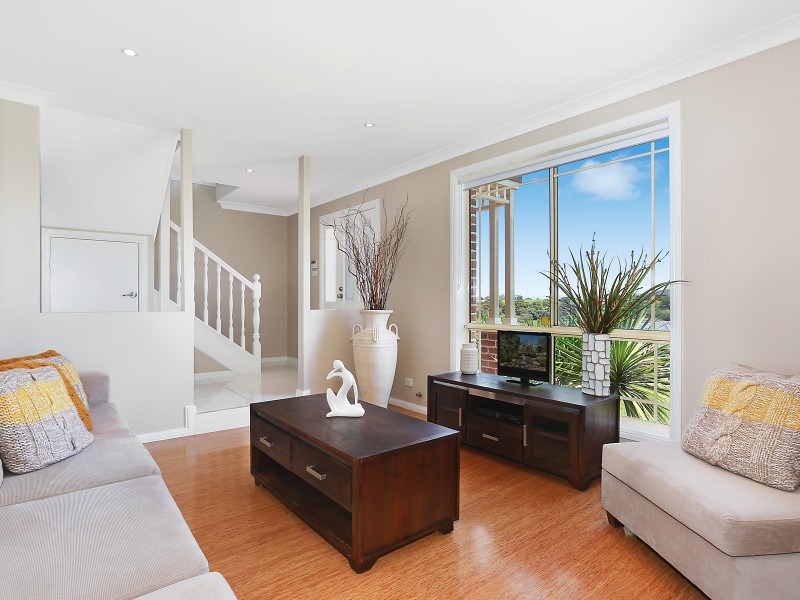 6 Mountain View Avenue, Glen Alpine NSW 2560