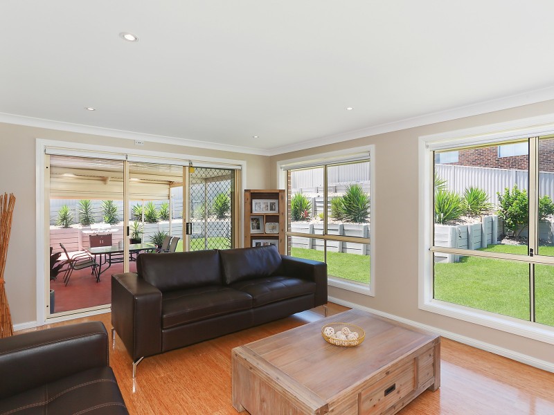 6 Mountain View Avenue, Glen Alpine NSW 2560