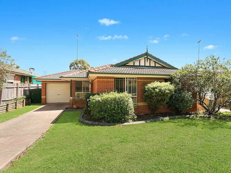 29 Downes Crescent, Currans Hill NSW 2567