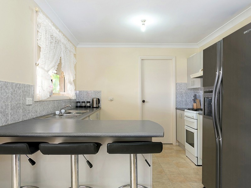29 Downes Crescent, Currans Hill NSW 2567