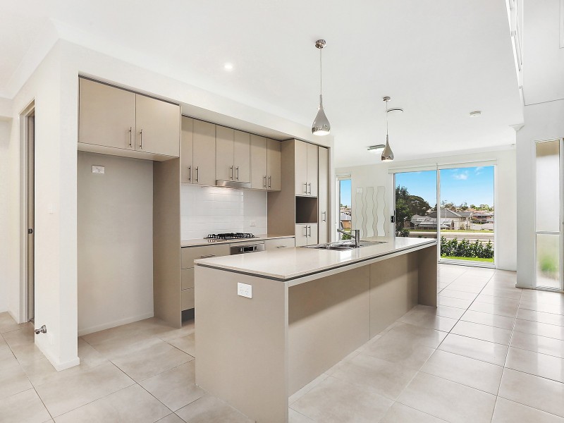 108 Liz Kernohan Drive, Elderslie NSW 2570