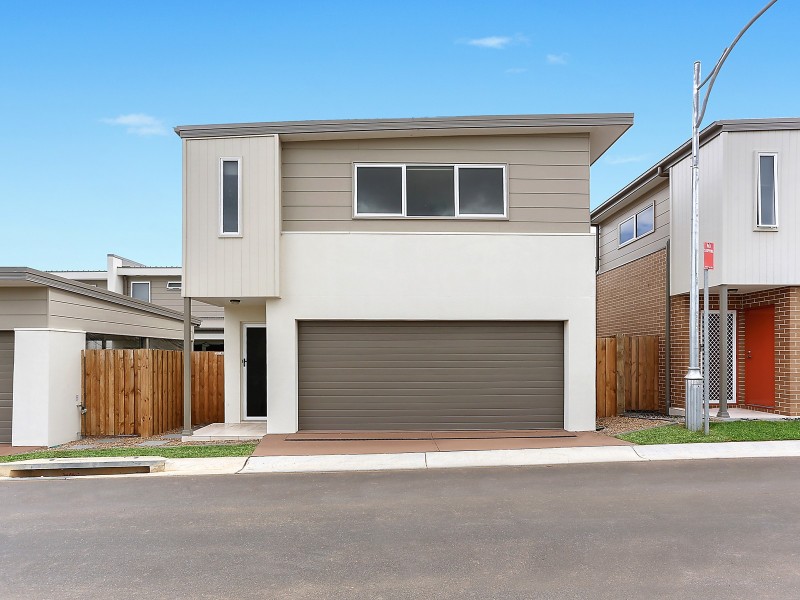 108 Liz Kernohan Drive, Elderslie NSW 2570