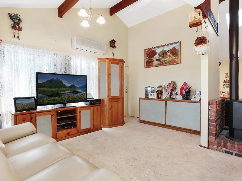 231 Eagleview Road, Minto NSW 2566