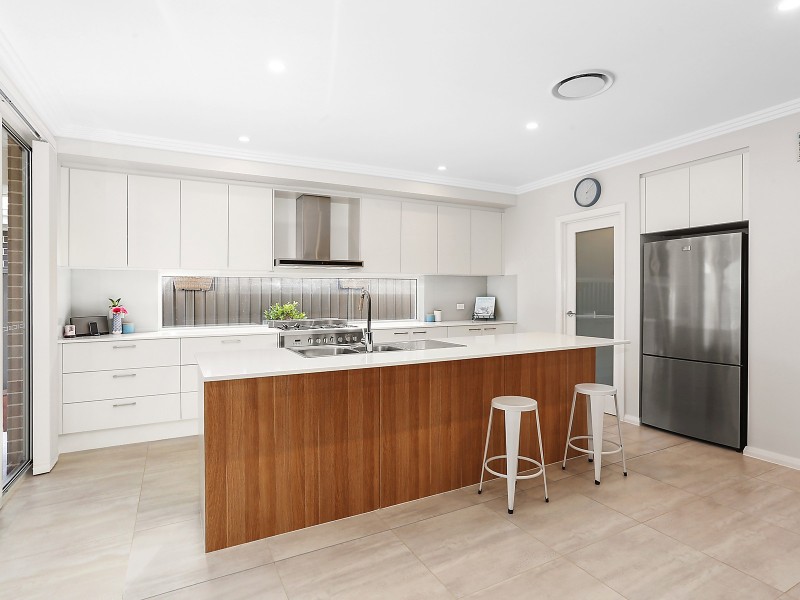 5 Hurst Street, Spring Farm NSW 2570