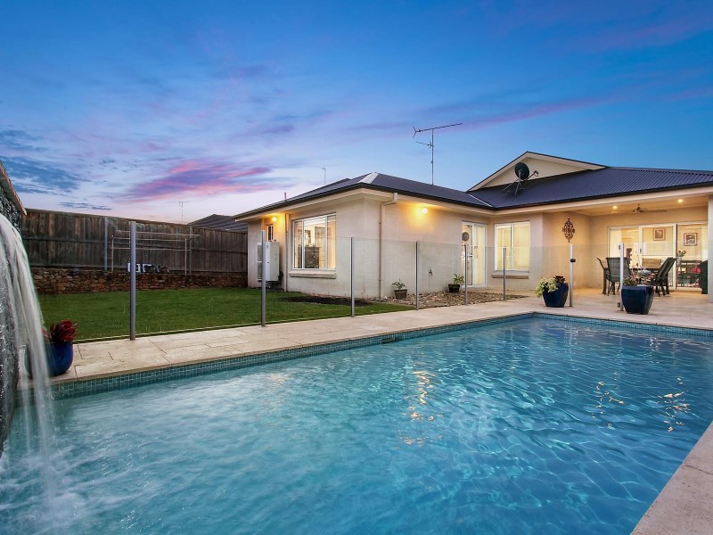 48 Adams Circuit, Elderslie NSW 2570