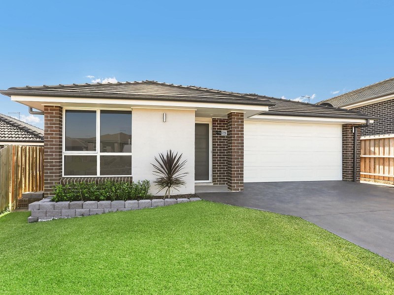 25 Higgins Avenue, Elderslie NSW 2570