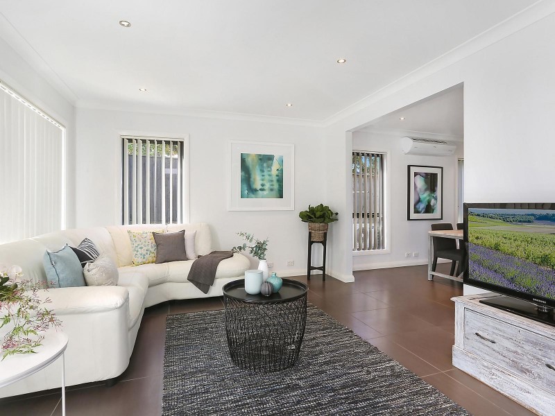 92 Minorca Circuit, Spring Farm NSW 2570