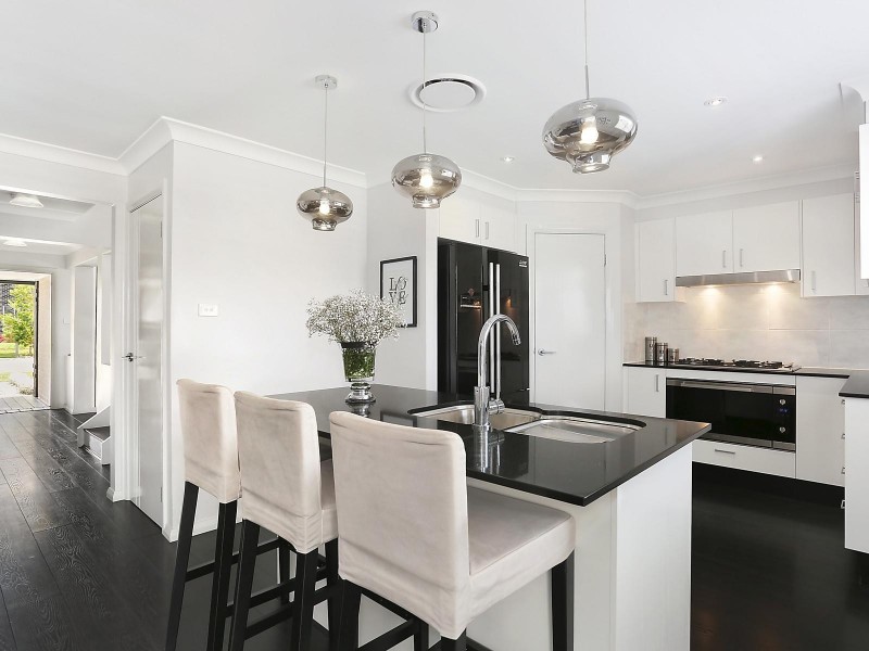 10 Willmington Loop, Oran Park NSW 2570