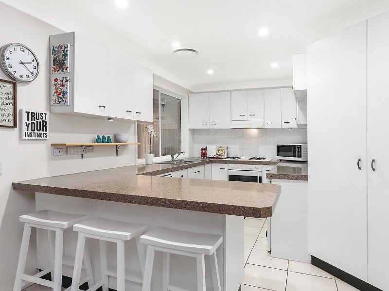 13 Broom Place, St Andrews NSW 2566