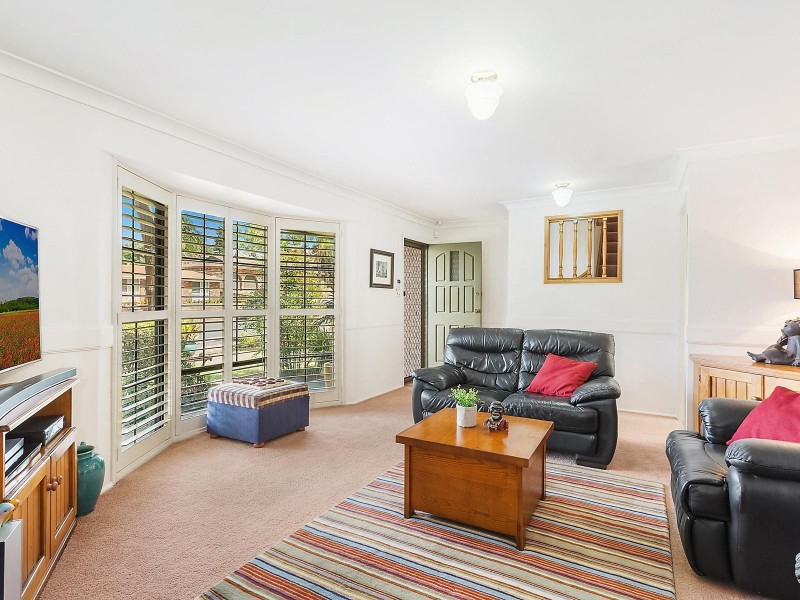 11 Dumfries Road, St Andrews NSW 2566