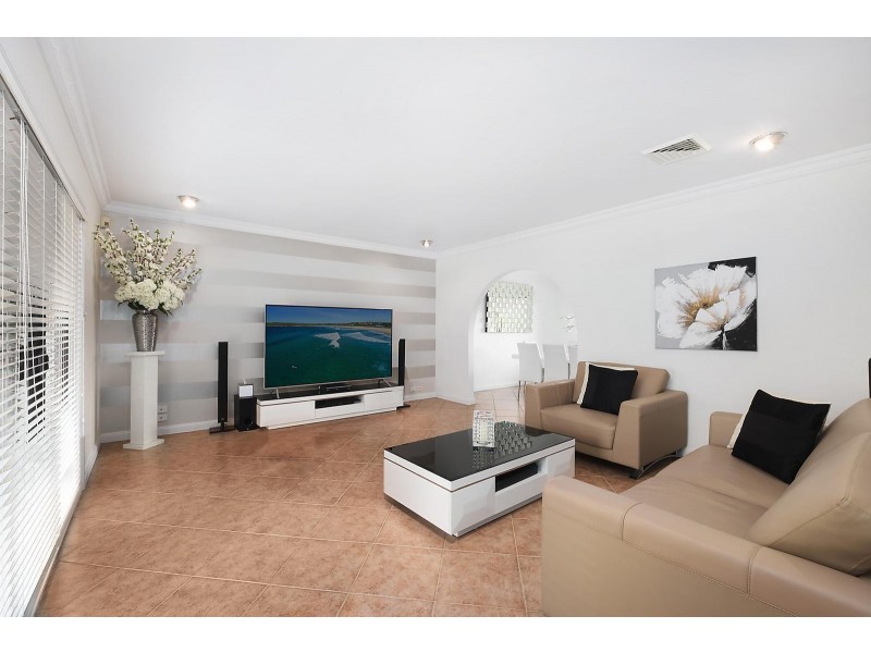 3 Fuchsia Place, Bossley Park NSW 2176