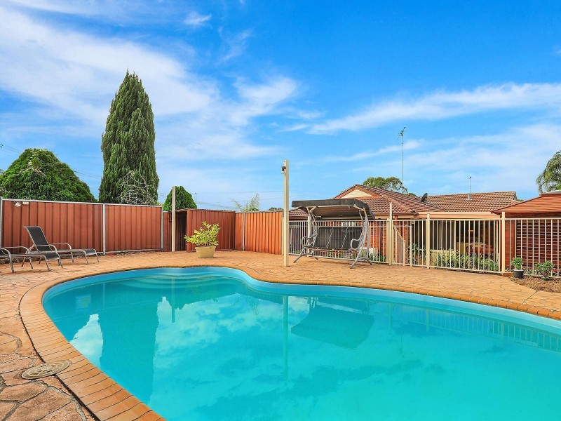 7 Lark Place, Wallacia NSW 2745