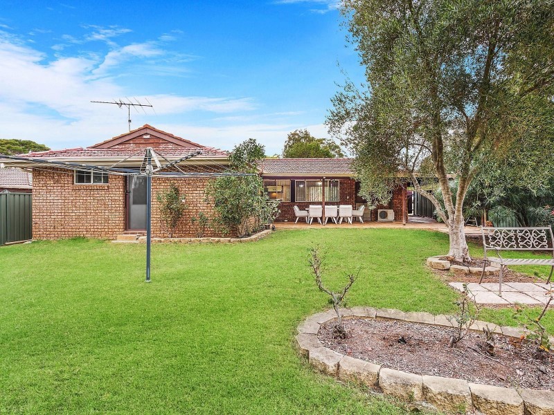 1 Startop Place, Ambarvale NSW 2560