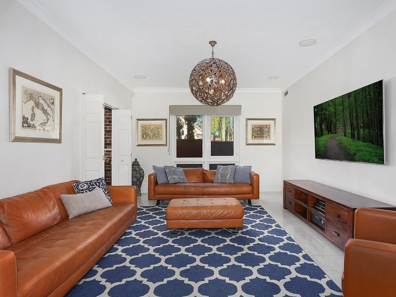 15 Carbine Close, Casula NSW 2170