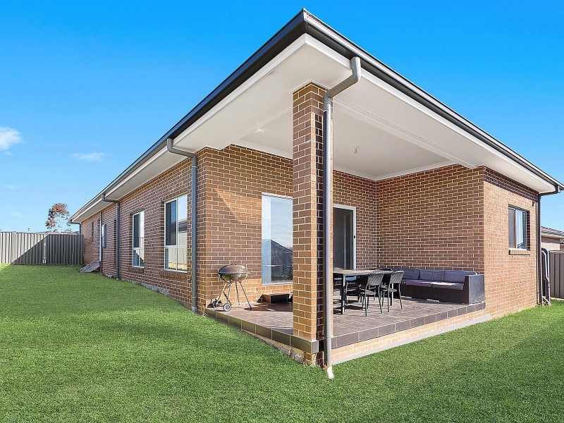 32 Rosella Circuit, Gregory Hills NSW 2557
