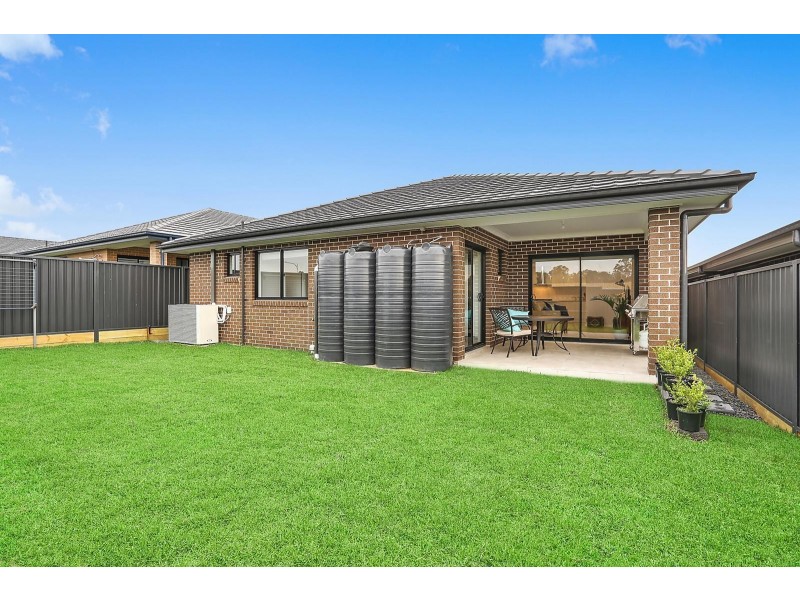 38 Arena Street, Spring Farm NSW 2570