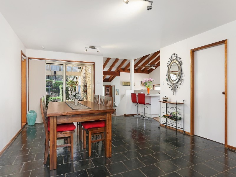 4 Northbury Court, Glen Alpine NSW 2560