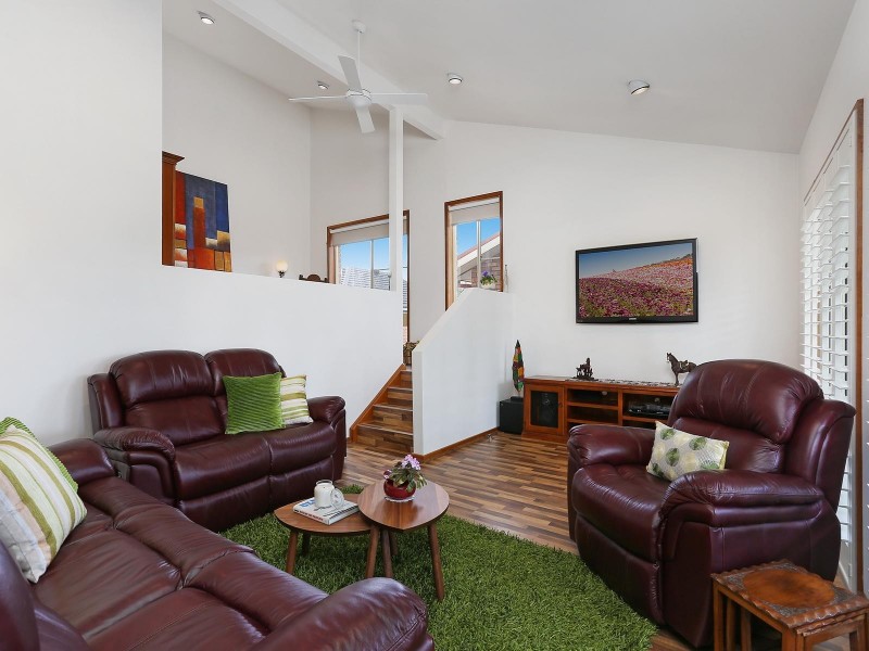 4 Northbury Court, Glen Alpine NSW 2560